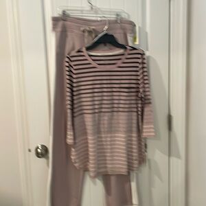 Calvin Kline Performance 2-Piece Set NEW